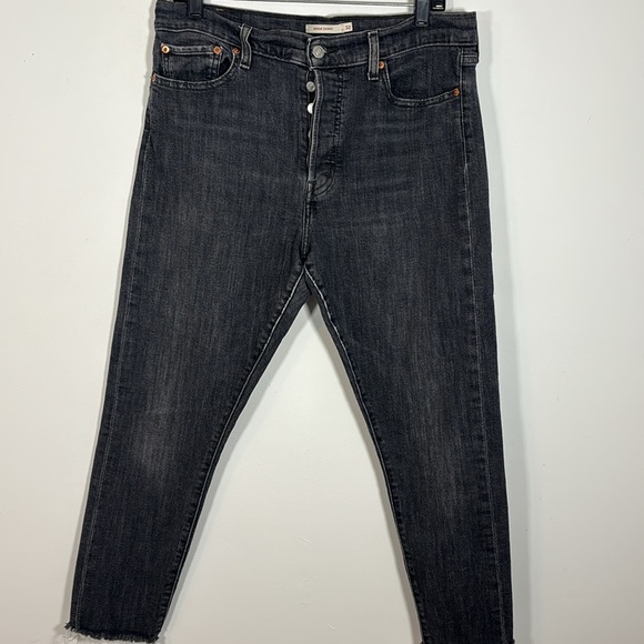 Levi’s Wedgie Skinny Black Denim Jeans Women 32 Button Fly Raw Hem Stretch - Picture 1 of 7